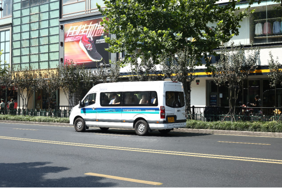 世界進(jìn)入中國(guó)時(shí)刻 福田圖雅諾演繹國(guó)賓用車(chē)典范